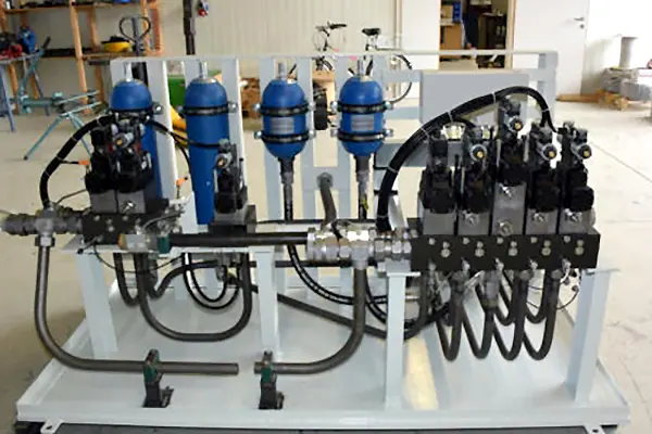 Hydraulikanlagen von R+K Wrobel Hydraulikanlagen von R+K Wrobel